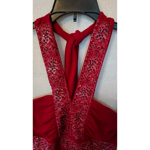 Women's/Junior's Red Shimmer Rampage Halter Top - Picture 2 of 7